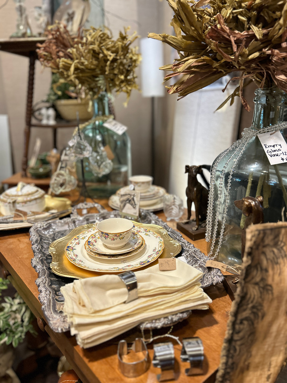 Vintage Finds & Jewelry